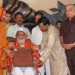 Famous religious preacher Shri Ibrahim Sutara, blessed with Sarvabhouma Sammana on the ocassion of Dharma Sabha